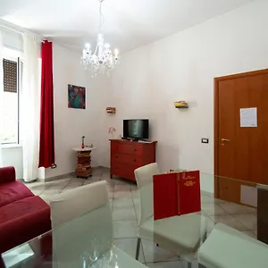 Mihaela's Place Appartamento Roma